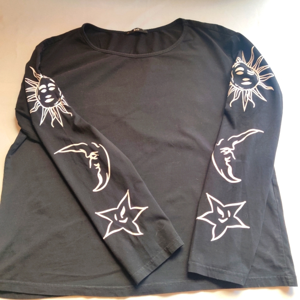 Shein Sun Star Moon Print Top  Black L